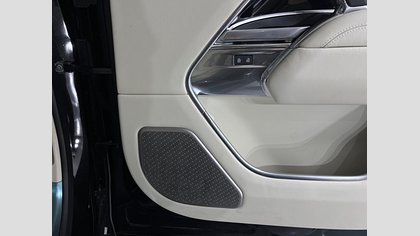 Range Rover 22