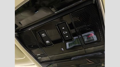 Range Rover 47