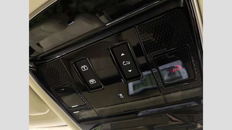 2024 認定中古車 Land Rover Range Rover サントリーニブラック D350 AWD MHEV（AT） スタンダードホイールベース Autobiography