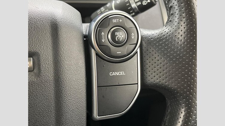 2017 認定中古車 Land Rover Range Rover Sport Fuji White 3.0 V6 Dsl Mono Turbo Std Flow SE