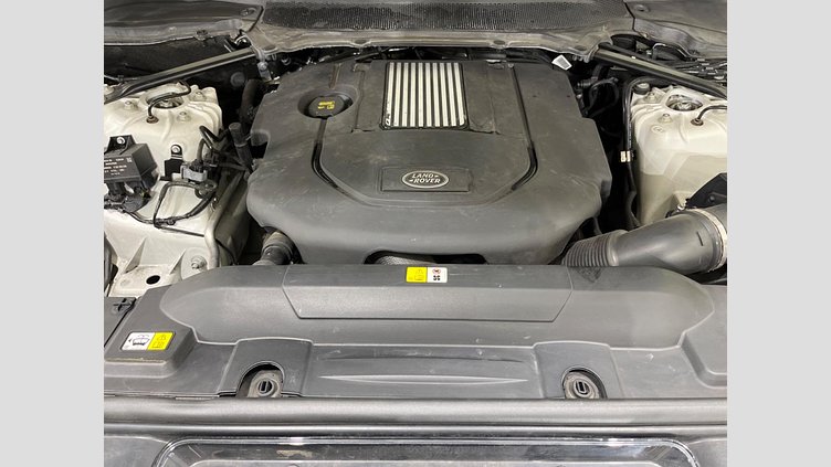 2017 認定中古車 Land Rover Range Rover Sport Fuji White 3.0 V6 Dsl Mono Turbo Std Flow SE