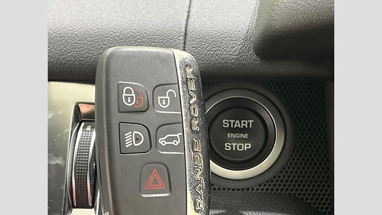 2017 認定中古車 Land Rover Range Rover Sport Fuji White 3.0 V6 Dsl Mono Turbo Std Flow SE