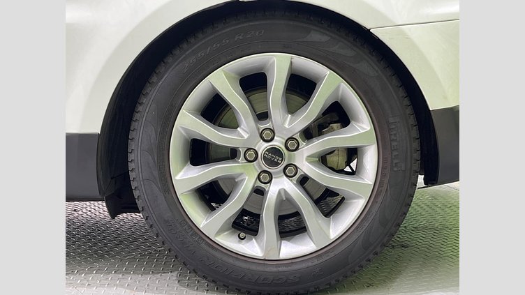 2017 認定中古車 Land Rover Range Rover Sport Fuji White 3.0 V6 Dsl Mono Turbo Std Flow SE