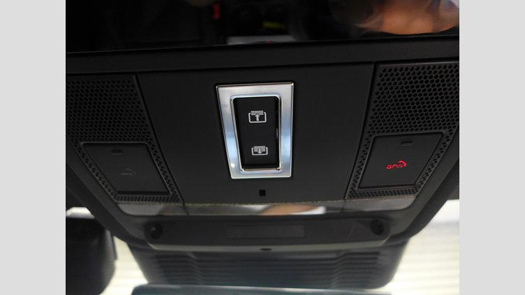 2024 認定中古車 Land Rover Range Rover Evoque Arroios Grey 2.0 litre i4D​ S 