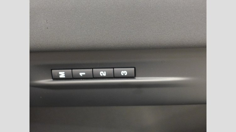 2024 認定中古車 Land Rover Range Rover Evoque Arroios Grey 2.0 litre i4D​ S 