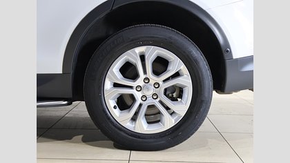 Discovery Sport 8