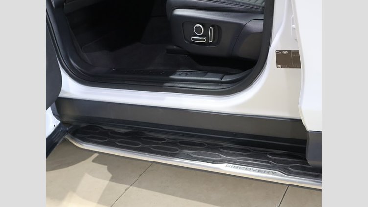2021 認定中古車 Land Rover Discovery Sport ユーロンホワイト D200 AWD（オートマチック）MHEV 標準ホイールベース S