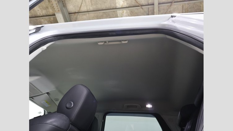 2021 認定中古車 Land Rover Discovery Sport ユーロンホワイト D200 AWD（オートマチック）MHEV 標準ホイールベース S