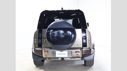 Defender 110 6