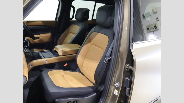 2021 認定中古車 Land Rover Defender 110 ゴンドワナストーン D300 AWD（AT） X