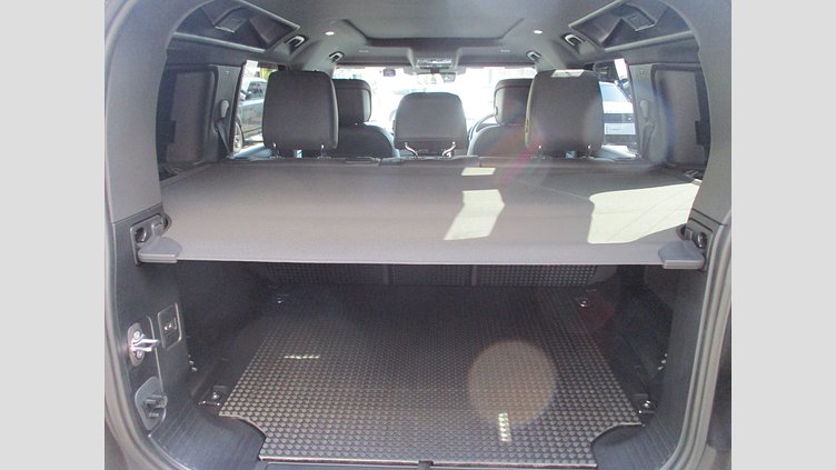 2023 認定中古車 Land Rover Defender 110 サントリーニブラック D300 AWD（AT） X-DYNAMIC HSE