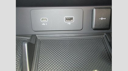 Defender 110 39