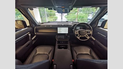 Defender 110 3