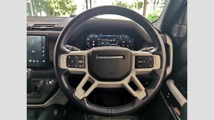2023 認定中古車 Land Rover Defender 110 Santorini Black D300 AWD（AT） X-DYNAMIC SE