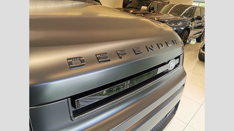 2023 認定中古車 Land Rover Defender 110 Santorini Black D300 AWD（AT） X-DYNAMIC SE