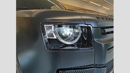 Defender 110 9
