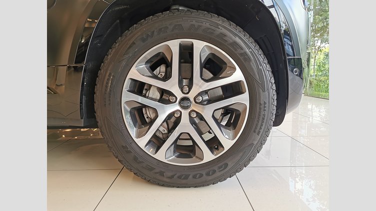 2023 認定中古車 Land Rover Defender 110 Santorini Black D300 AWD（AT） X-DYNAMIC SE