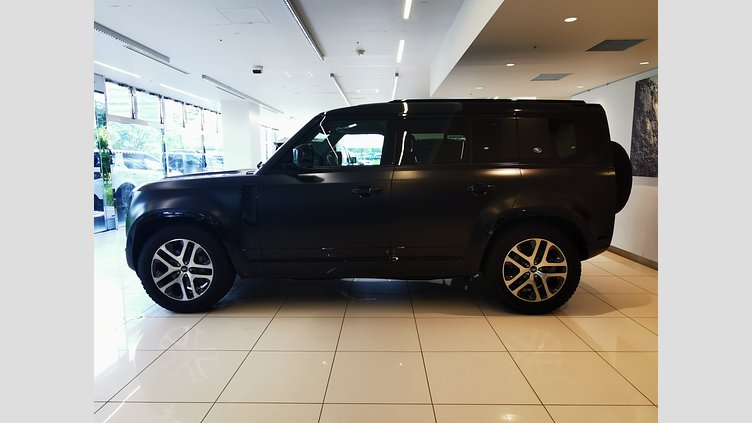 2023 認定中古車 Land Rover Defender 110 Santorini Black D300 AWD（AT） X-DYNAMIC SE