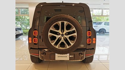 Defender 110 6