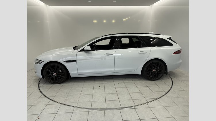 2018 認定中古車 Jaguar XF Yulong White 2.0PET スポーツブレイク　P250