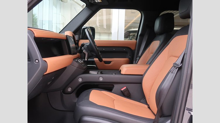 2023 認定中古車 Land Rover Defender 110 Carpathian Grey 3.0 litre i6D​ ダイナミックＨＳＥ Ｄ３００ エアサスペンション装着車