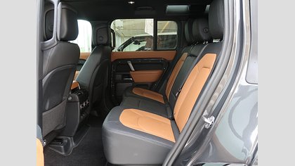 Defender 110 21