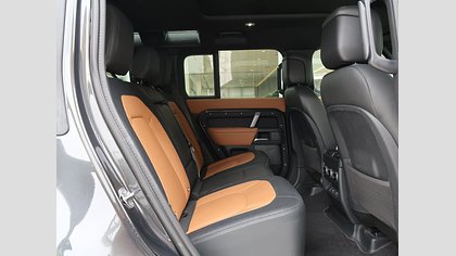 Defender 110 23