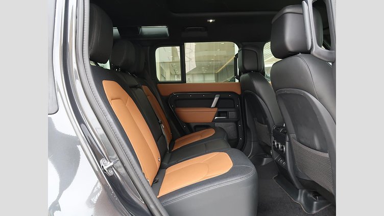 2023 認定中古車 Land Rover Defender 110 Carpathian Grey 3.0 litre i6D​ ダイナミックＨＳＥ Ｄ３００ エアサスペンション装着車