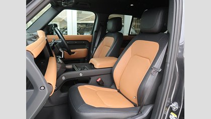 Defender 110 17