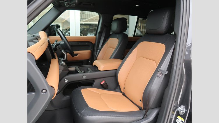 2023 認定中古車 Land Rover Defender 110 Carpathian Grey 3.0 litre i6D​ ダイナミックＨＳＥ Ｄ３００ エアサスペンション装着車