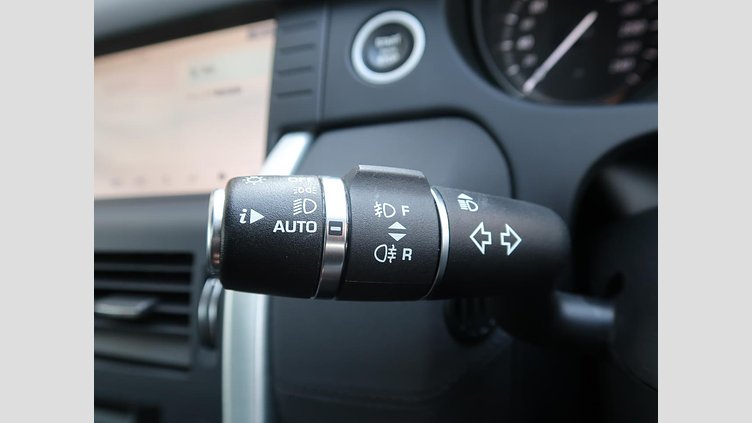 2018 認定中古車 Land Rover Discovery Sport Fuji White 2.0 litre i4D Diesel ＳＥ