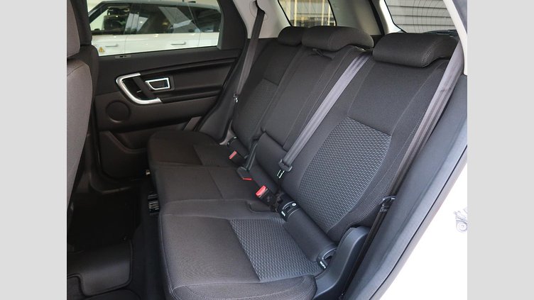 2018 認定中古車 Land Rover Discovery Sport Fuji White 2.0 litre i4D Diesel ＳＥ