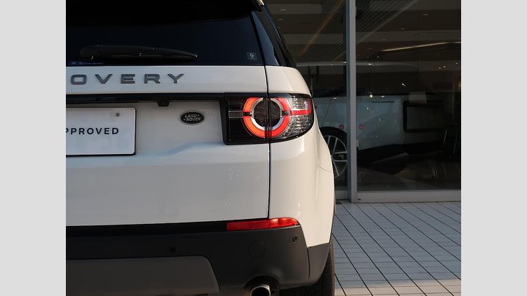 2018 認定中古車 Land Rover Discovery Sport Fuji White 2.0 litre i4D Diesel ＳＥ