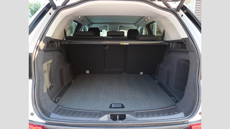 2018 認定中古車 Land Rover Discovery Sport Fuji White 2.0 litre i4D Diesel ＳＥ
