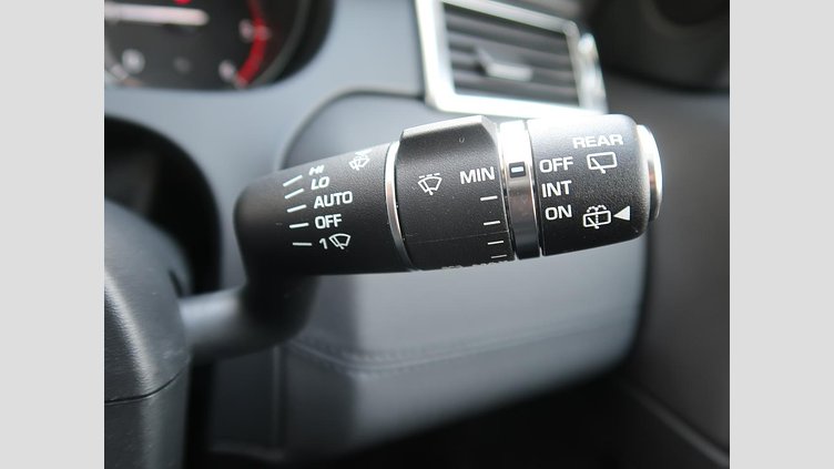 2018 認定中古車 Land Rover Discovery Sport Fuji White 2.0 litre i4D Diesel ＳＥ