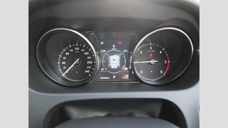 2018 認定中古車 Land Rover Discovery Sport Fuji White 2.0 litre i4D Diesel ＳＥ