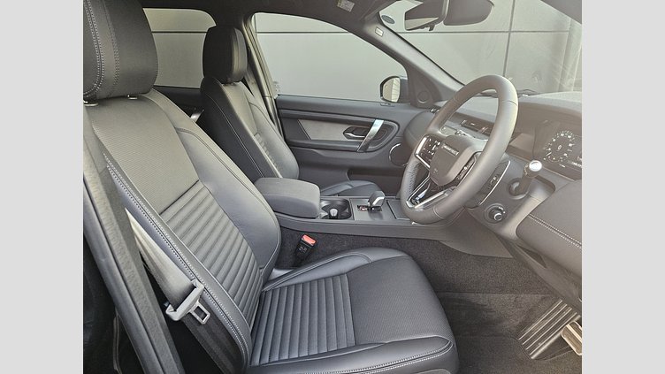 2024 認定中古車 Land Rover Discovery Sport サントリーニブラック D200マイルドハイブリッド（ディーゼル） 標準ホイール Dynamic SE