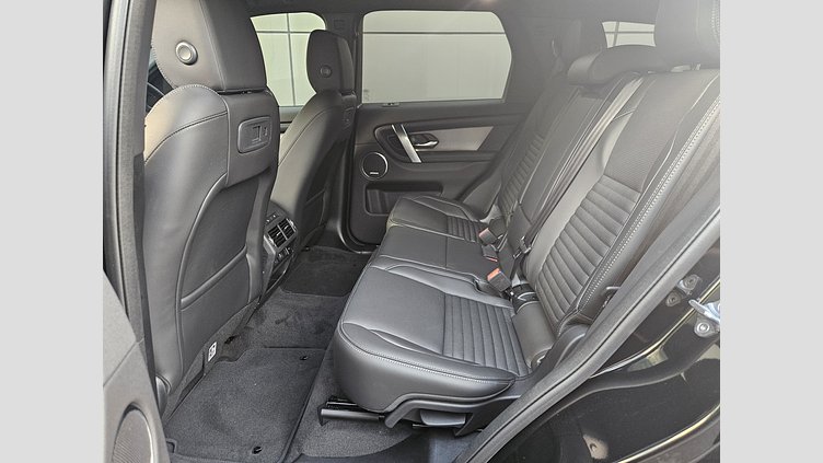 2024 認定中古車 Land Rover Discovery Sport サントリーニブラック D200マイルドハイブリッド（ディーゼル） 標準ホイール Dynamic SE