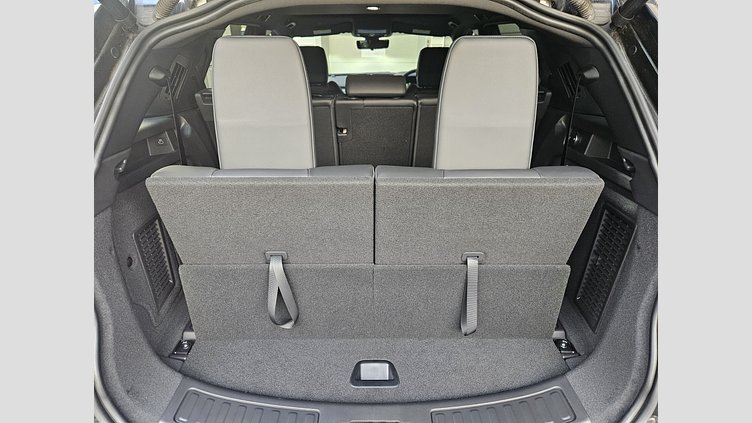 2024 認定中古車 Land Rover Discovery Sport サントリーニブラック D200マイルドハイブリッド（ディーゼル） 標準ホイール Dynamic SE