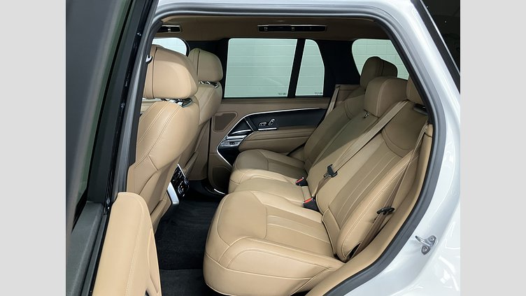 2023 認定中古車 Land Rover Range Rover Icy White in Gloss finish P530 AWD（AT） スタンダードホイールベース AUTOBIOGRAPHY