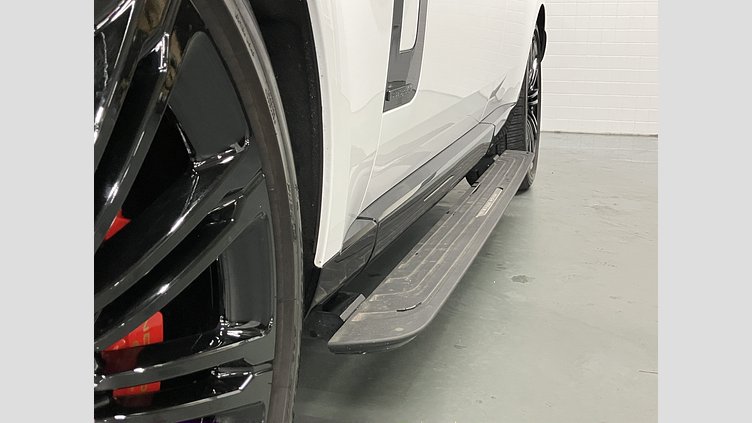 2023 認定中古車 Land Rover Range Rover Icy White in Gloss finish P530 AWD（AT） スタンダードホイールベース AUTOBIOGRAPHY