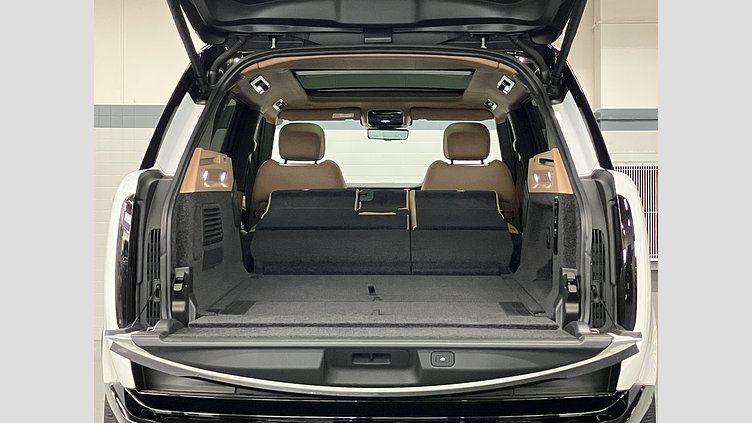 2023 認定中古車 Land Rover Range Rover Icy White in Gloss finish P530 AWD（AT） スタンダードホイールベース AUTOBIOGRAPHY