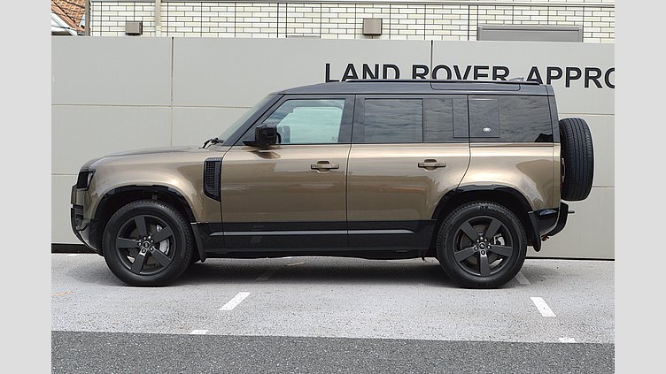 2023 認定中古車 Land Rover Defender 110 Gondwana Stone 3.0 litre i6D​ X-DYNAMIC HSE 5人