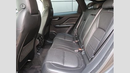 F-Pace 40