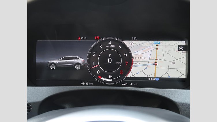 2018 認定中古車 Jaguar F-Pace Silicon Silver 2.0L I4 Pet Mid DOHC AJ200 Ｒ－スポーツ