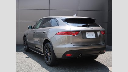 F-Pace 63