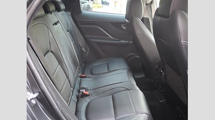 F-Pace 71