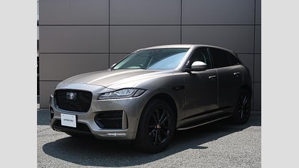 F-Pace 15