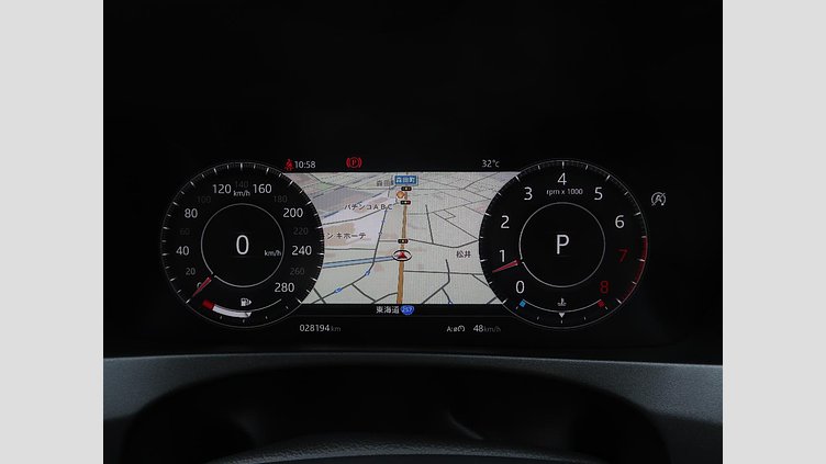 2018 認定中古車 Jaguar F-Pace Silicon Silver 2.0L I4 Pet Mid DOHC AJ200 Ｒ－スポーツ
