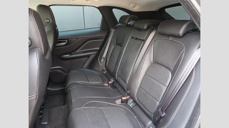 2018 認定中古車 Jaguar F-Pace Silicon Silver 2.0L I4 Pet Mid DOHC AJ200 Ｒ－スポーツ